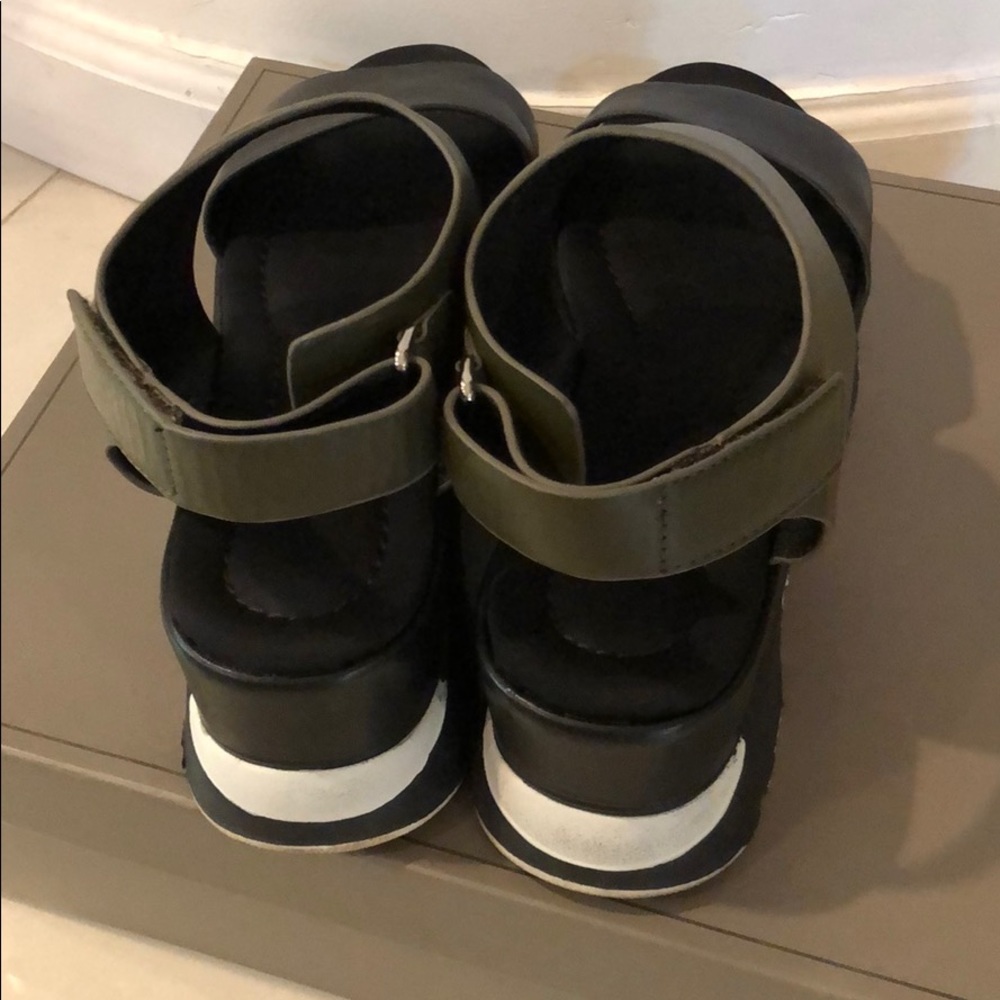 Shoes - Picture 3 of 5